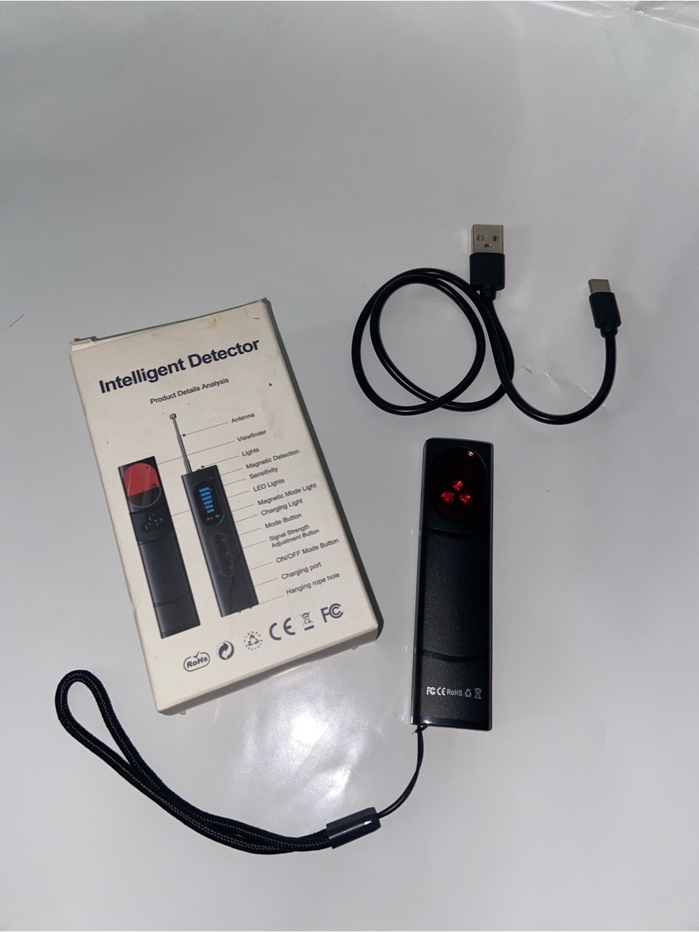 Intelligent Detector - Black Wireless Signal Detector with USB Charging